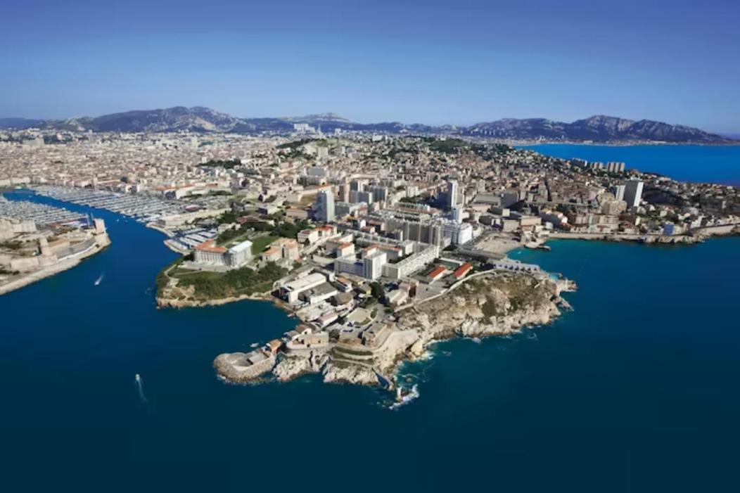 Vue Mer Le Panoramique Vieux-Port De Марсилия Екстериор снимка