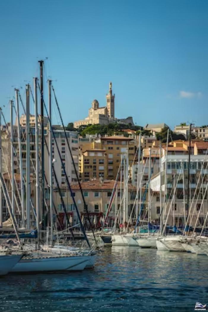 Vue Mer Le Panoramique Vieux-Port De Марсилия Екстериор снимка