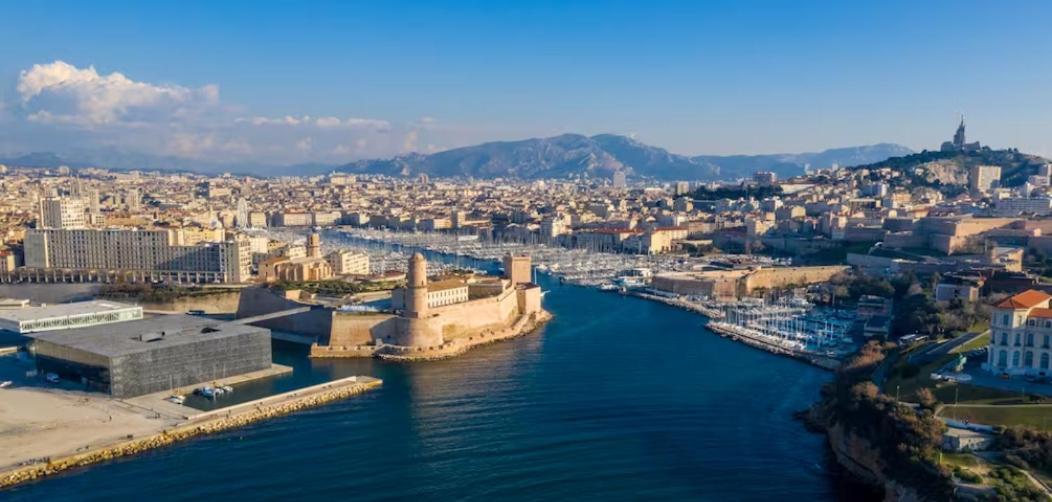 Vue Mer Le Panoramique Vieux-Port De Марсилия Екстериор снимка